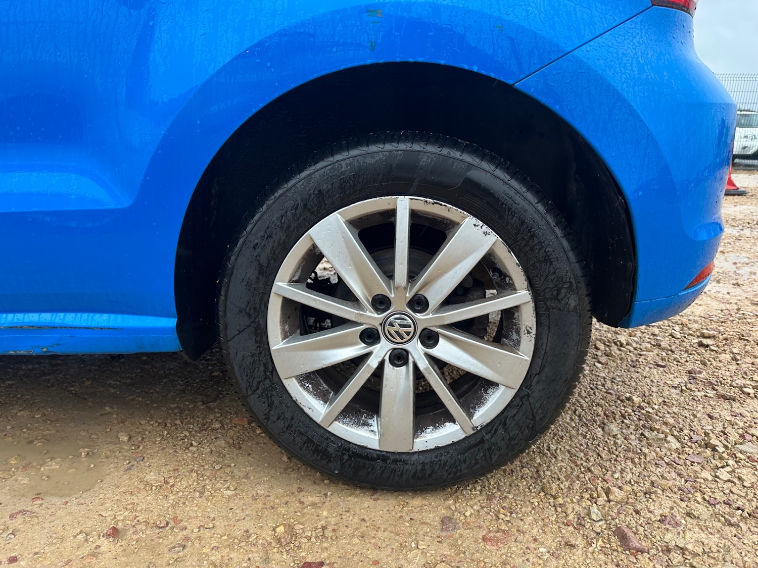 Used Volkswagen Polo 2015 for sale - 76809337: Photo 6