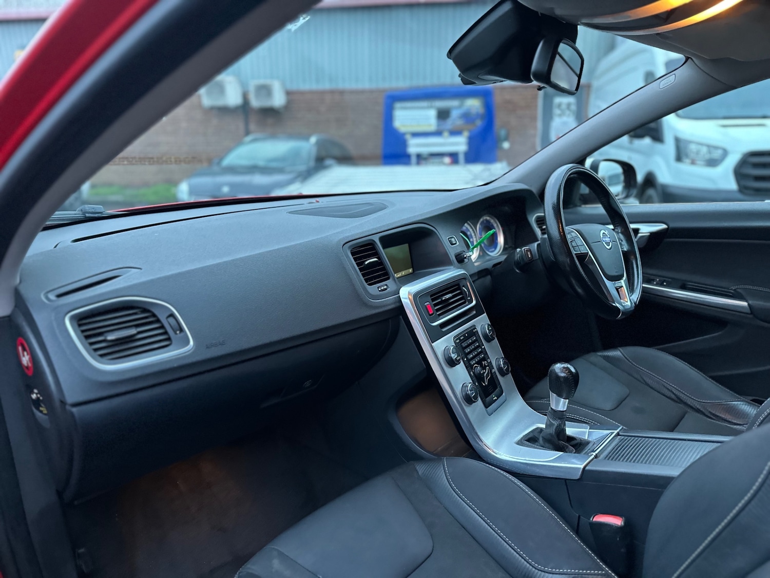 Used Volvo V60 2012 for sale - 76965679: Photo 12