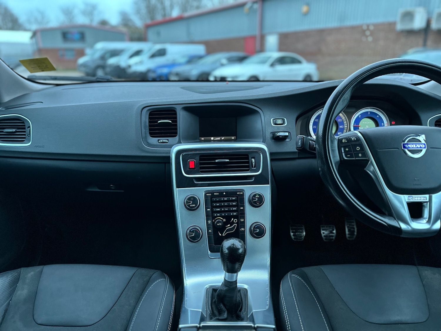 Used Volvo V60 2012 for sale - 76965679: Photo 16