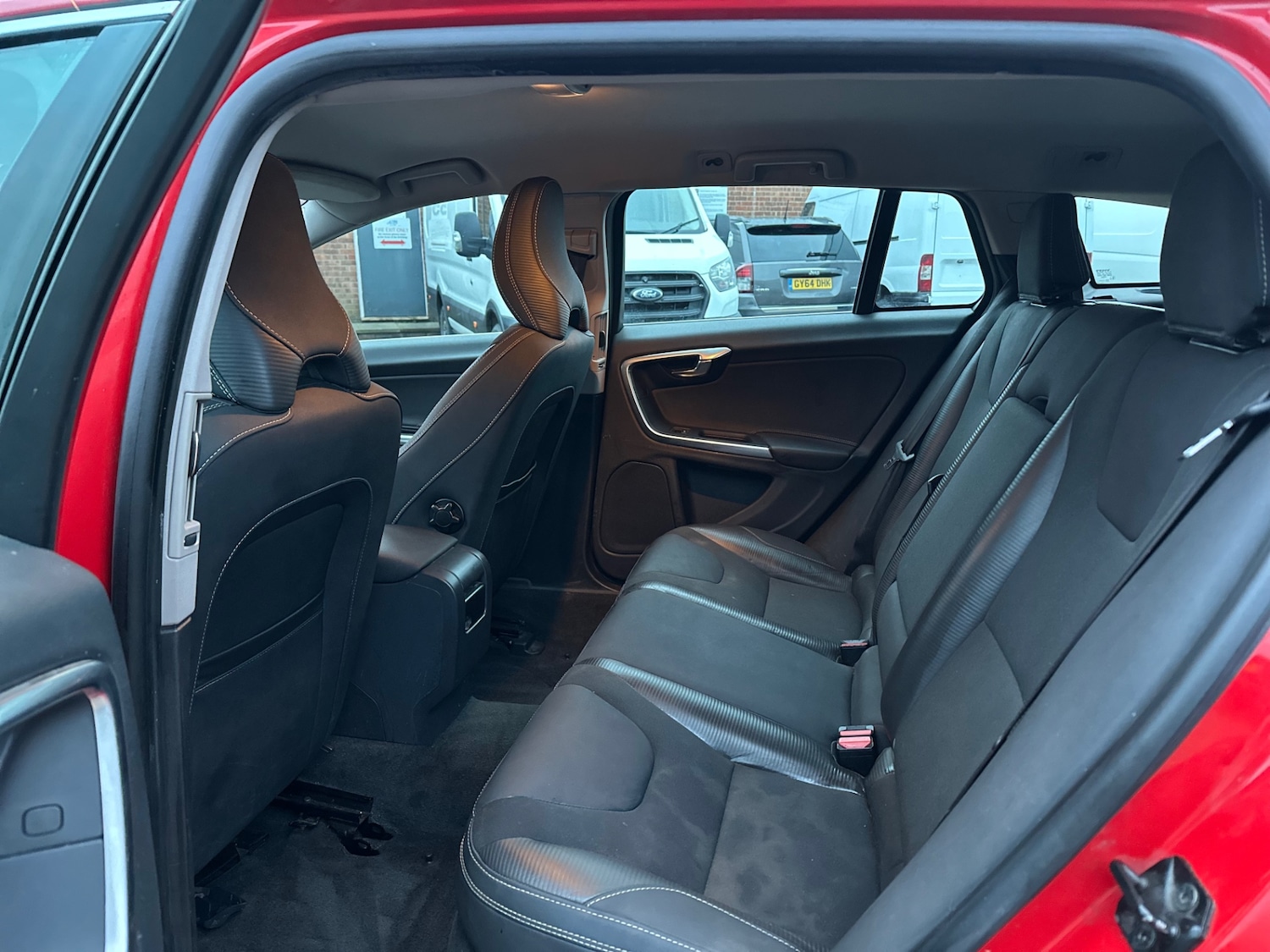 Used Volvo V60 2012 for sale - 76965679: Photo 23