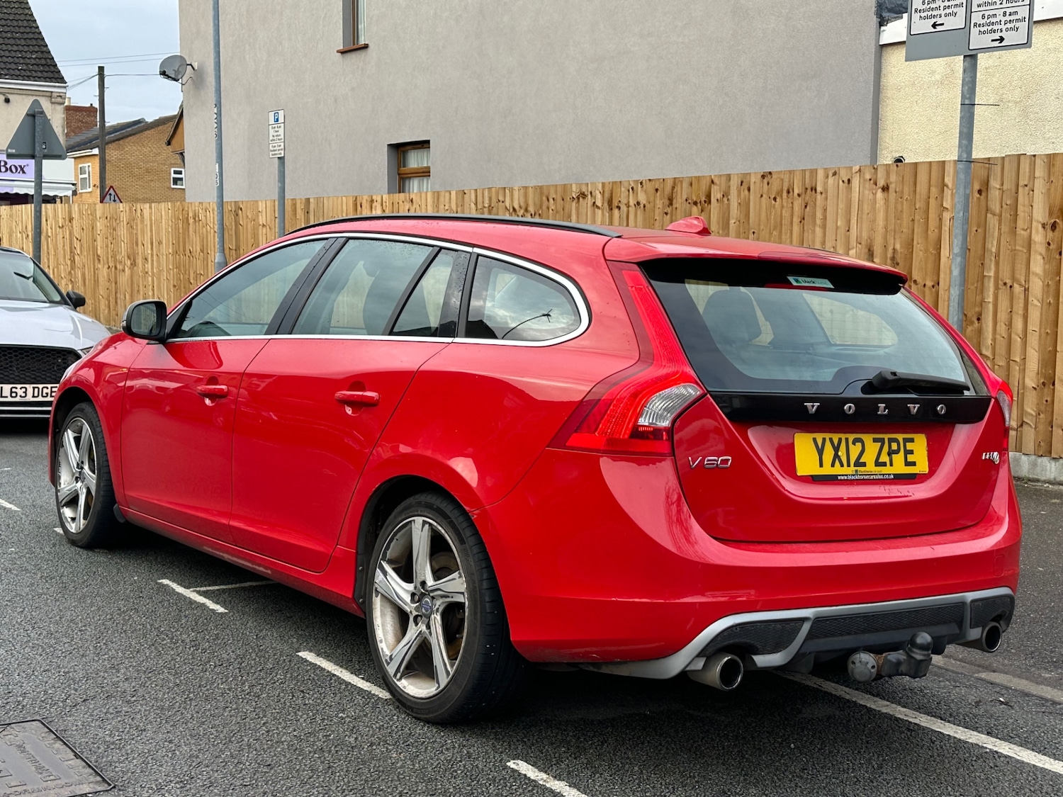Used Volvo V60 2012 for sale - 76965679: Photo 3