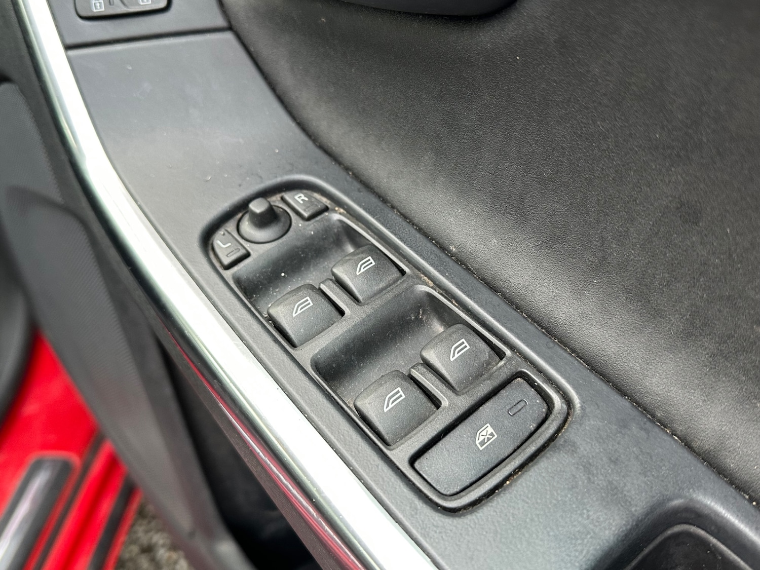 Used Volvo V60 2012 for sale - 76965679: Photo 6