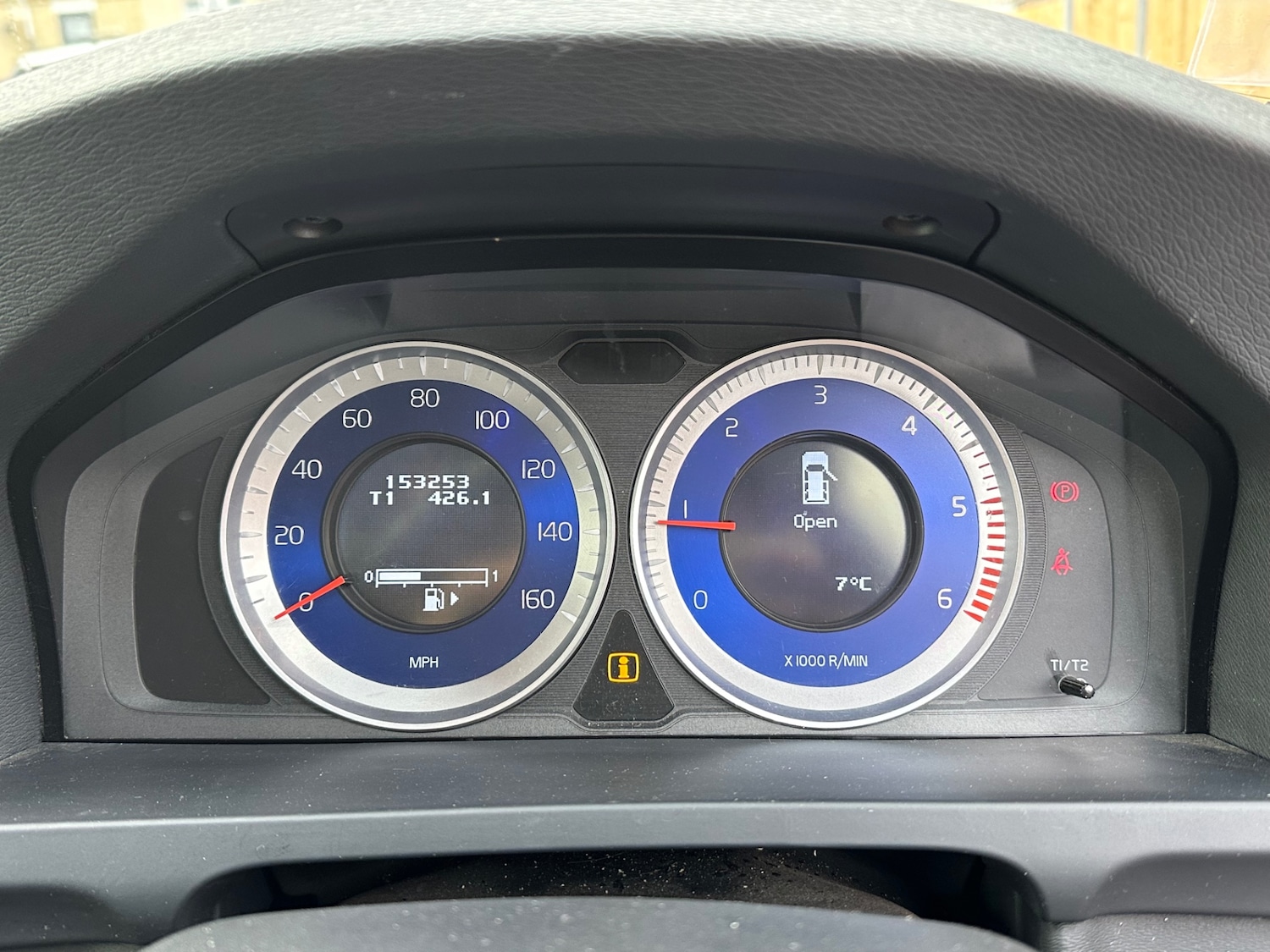 Used Volvo V60 2012 for sale - 76965679: Photo 8