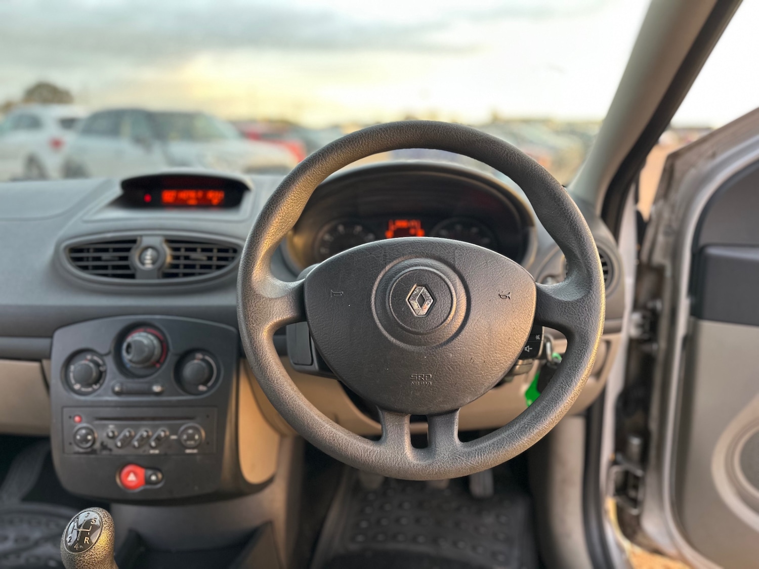 Used Renault Clio 2007 for sale - 76625515: Photo 18