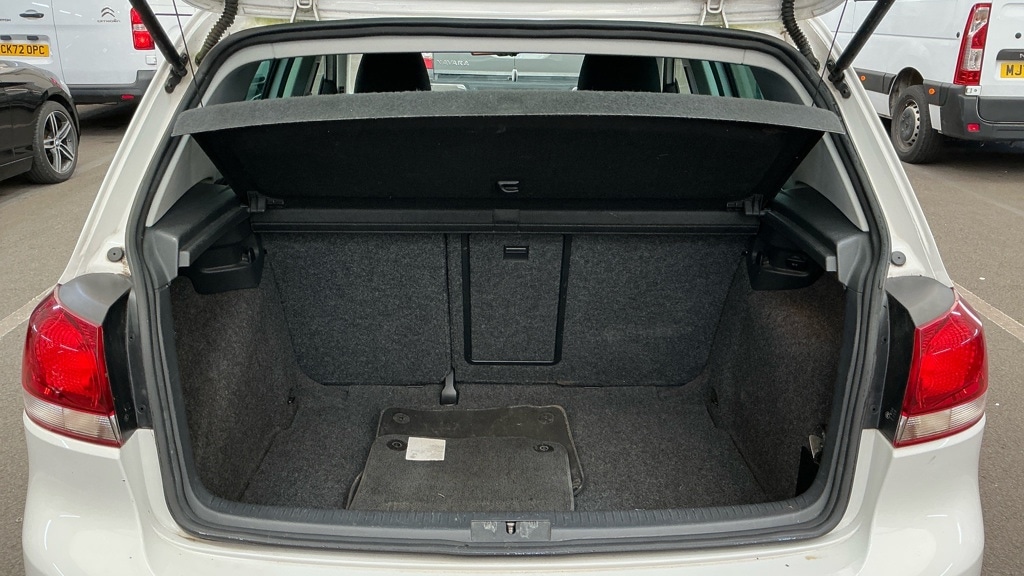 Used Volkswagen Golf 2011 for sale - 78071669: Photo 9