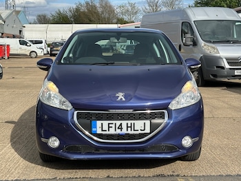 Used Peugeot 208 2014 for sale - 78229756: Photo