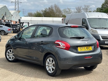 Used Peugeot 208 2015 for sale - 78140518: Photo