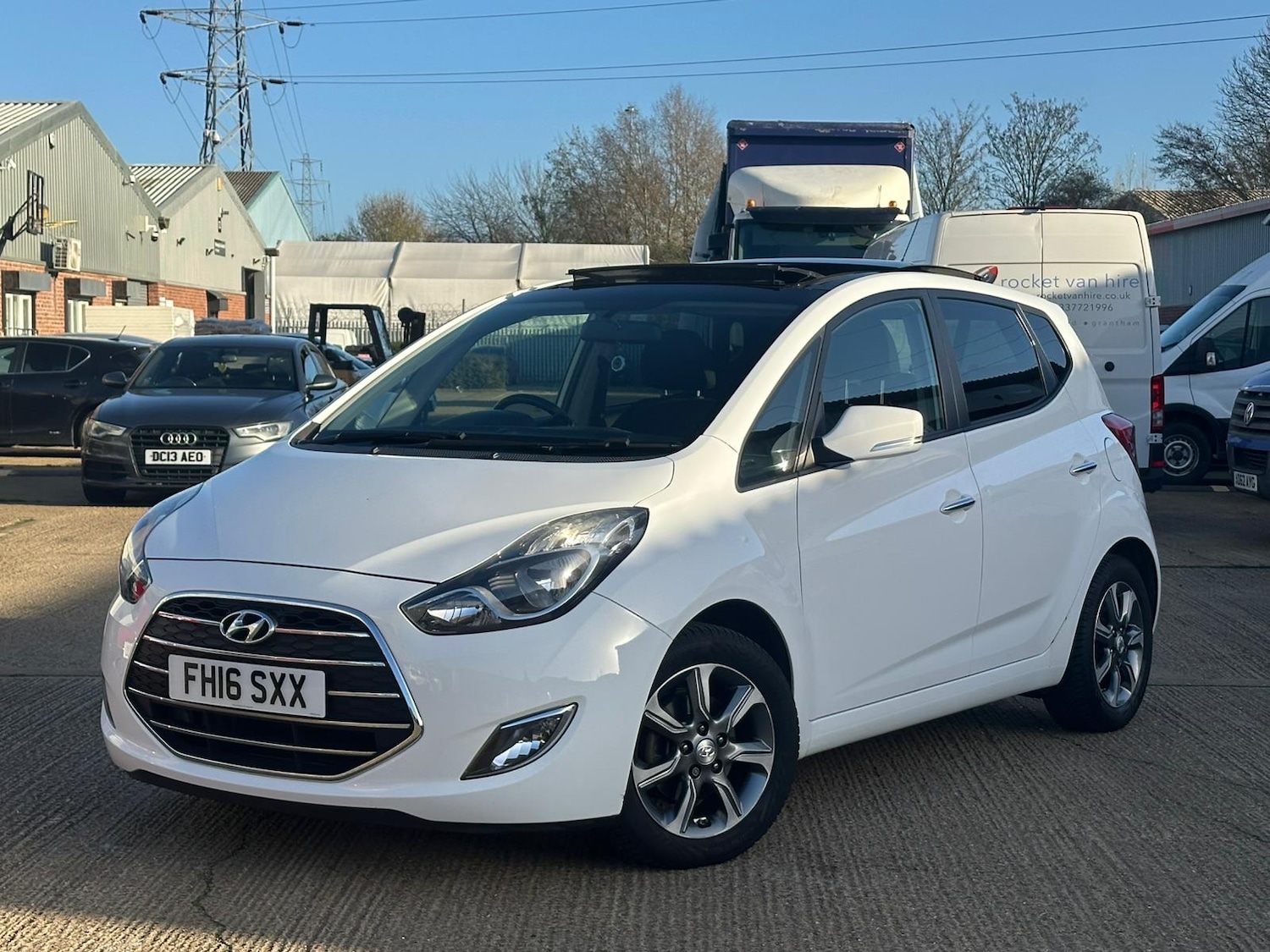 Used Hyundai Ix20 2016 for sale - 76859593: Photo 1