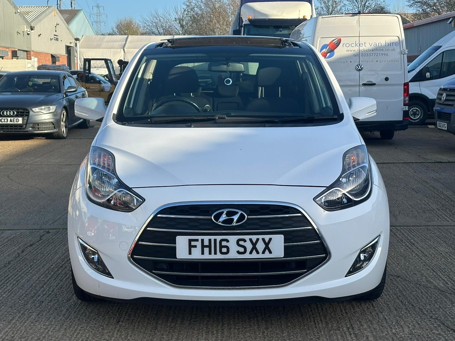 Used Hyundai Ix20 2016 for sale - 76859593: Photo 2