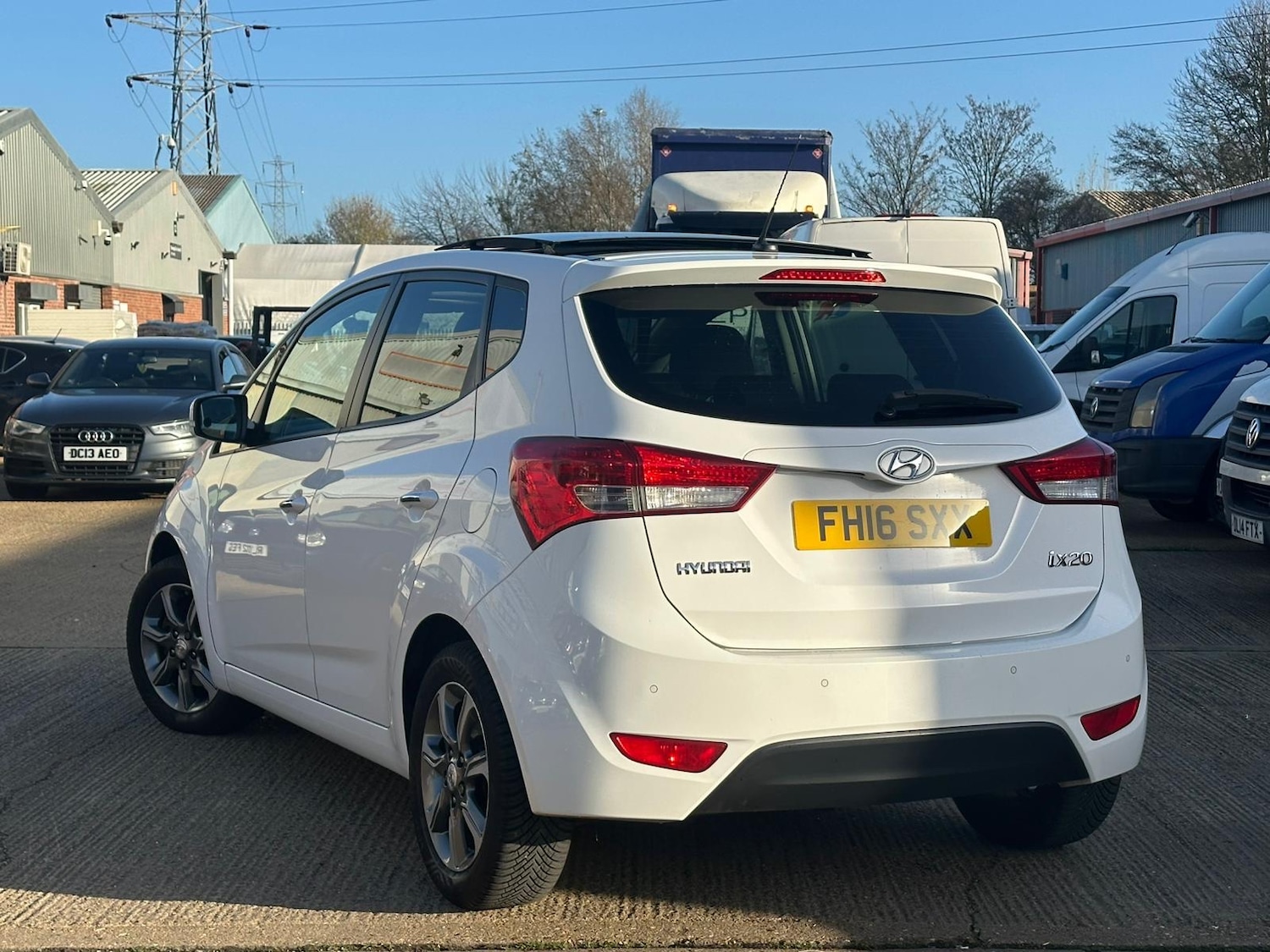 Used Hyundai Ix20 2016 for sale - 76859593: Photo 4