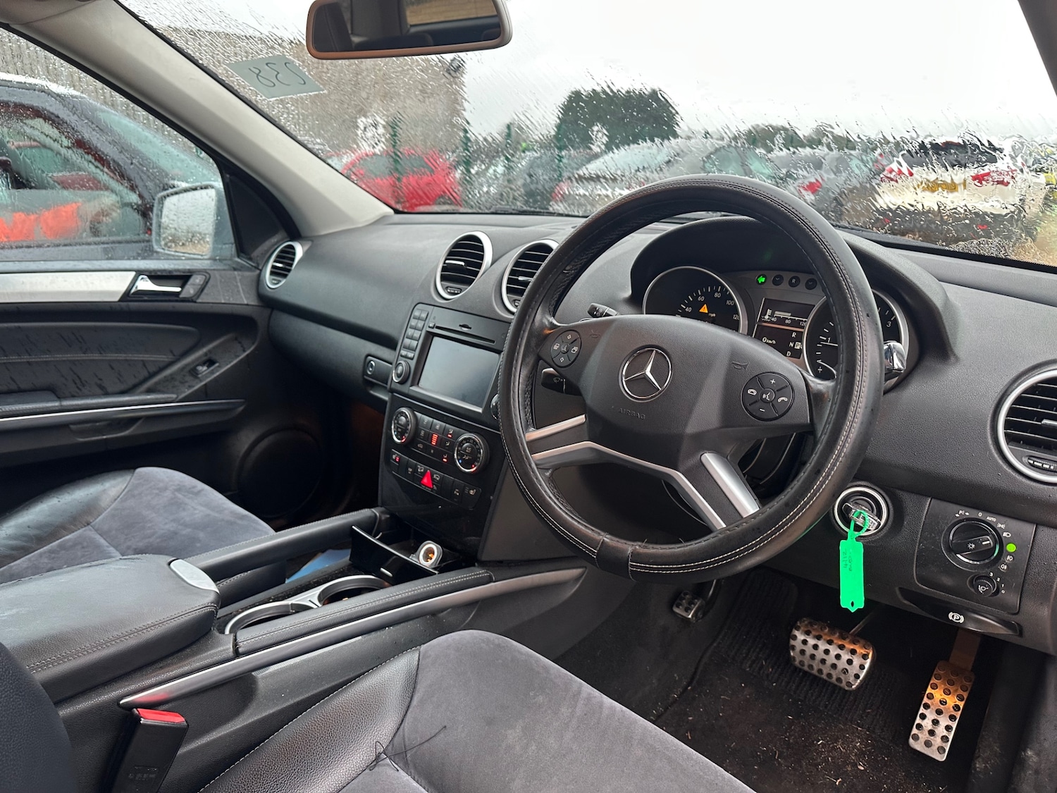 Used Mercedes-Benz M Class 2010 for sale - 76809334: Photo 7