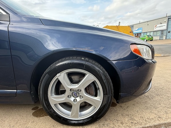 Used Volvo V70 2011 for sale - 75137920: Photo 10