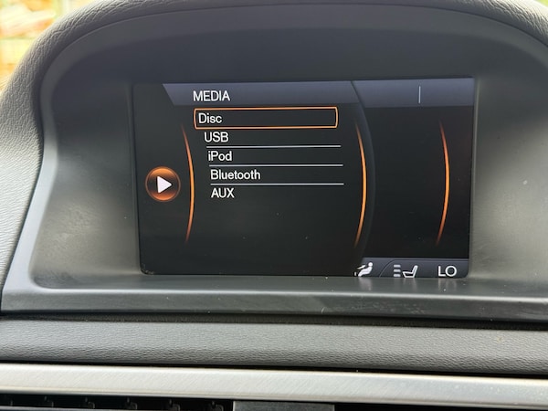 Used Volvo V70 2011 for sale - 75137920: Photo 19