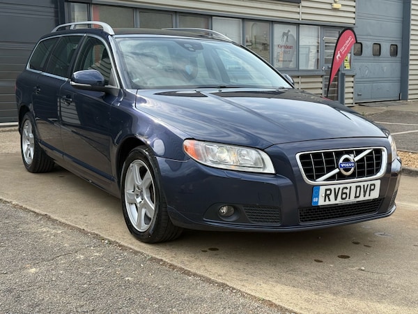 Used Volvo V70 2011 for sale - 75137920: Photo 1
