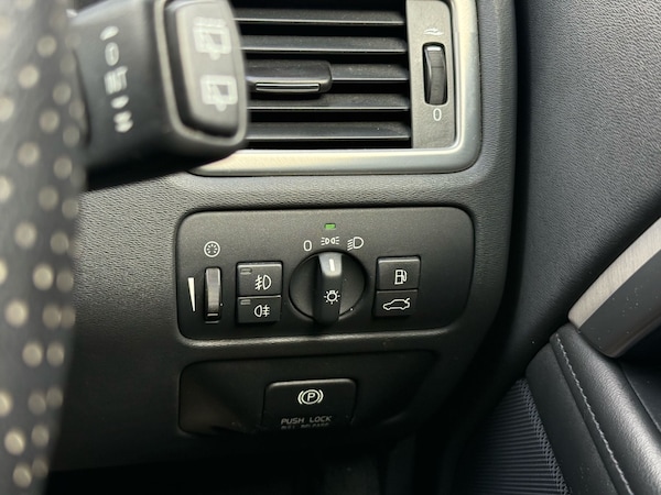 Used Volvo V70 2011 for sale - 75137920: Photo 24