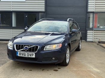 Used Volvo V70 2011 for sale - 75137920: Photo