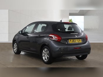 Used Peugeot 208 2013 for sale - 78092837: Photo