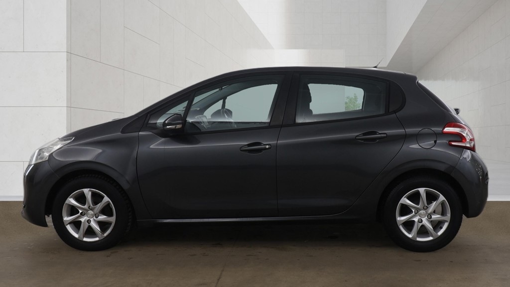 Used Peugeot 208 2013 for sale - 78092837: Photo 5