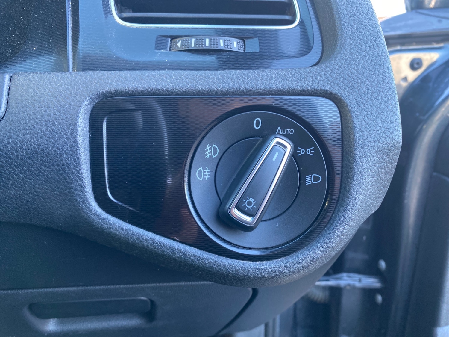 Used Volkswagen Golf 2014 for sale - 75104033: Photo 16