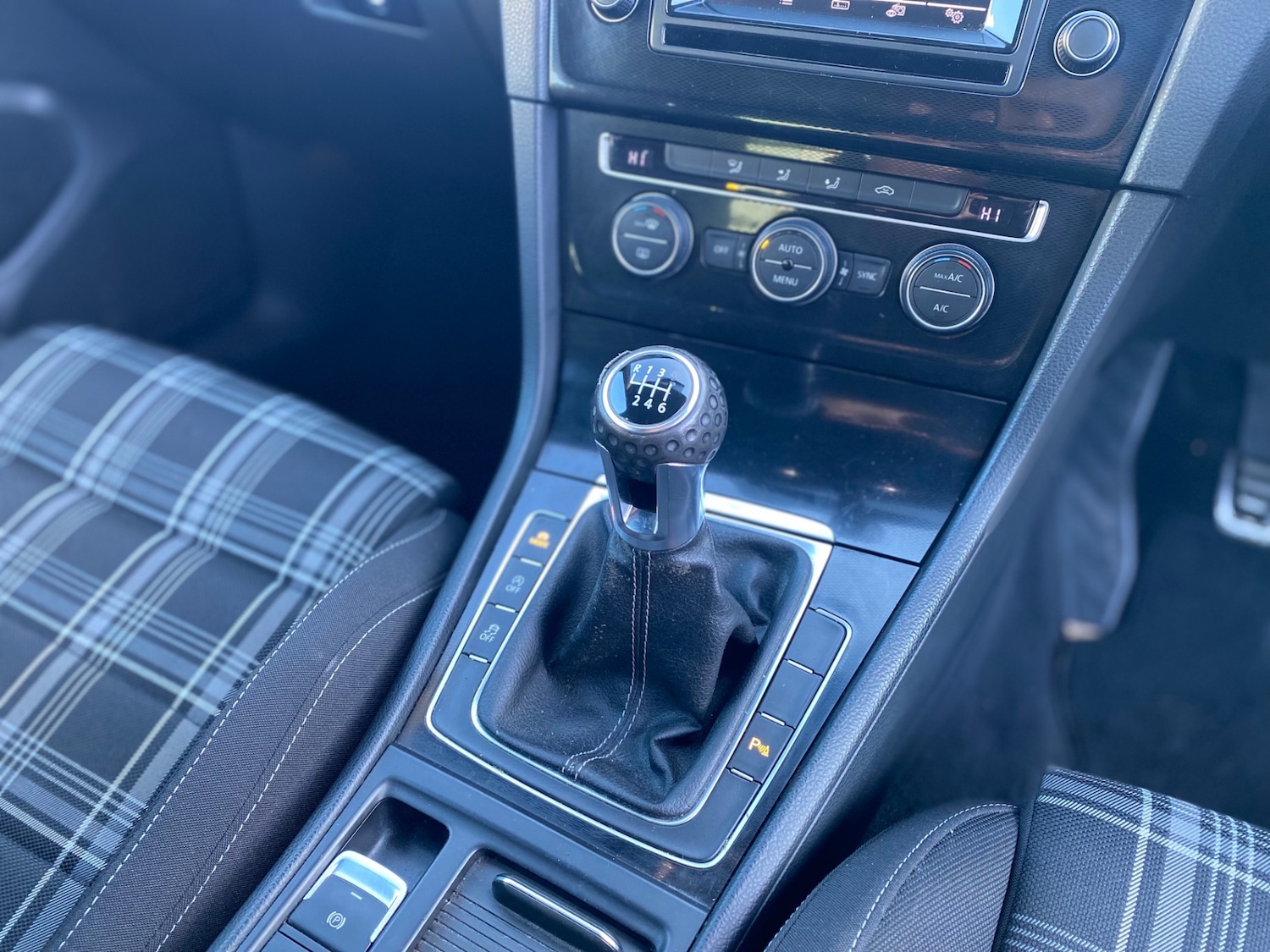 Used Volkswagen Golf 2014 for sale - 75104033: Photo 27