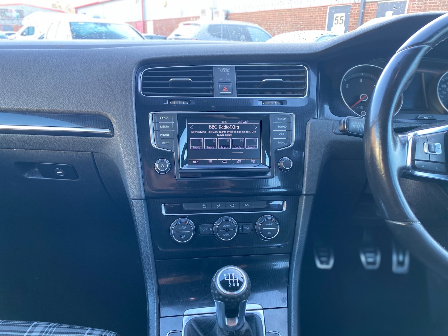 Used Volkswagen Golf 2014 for sale - 75104033: Photo 32