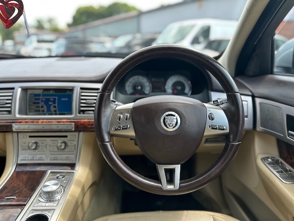 Used Jaguar XF 2011 for sale - 74924749: Photo 19