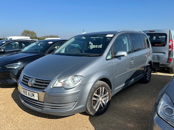 Used Volkswagen Touran 2008 for sale - 77760777: Photo