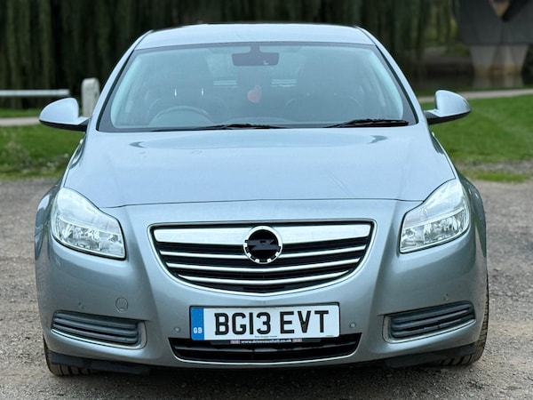 Used Vauxhall Insignia 2013 for sale - 76244873: Photo 2