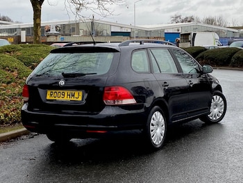 Used Volkswagen Golf 2009 for sale - 77235983: Photo