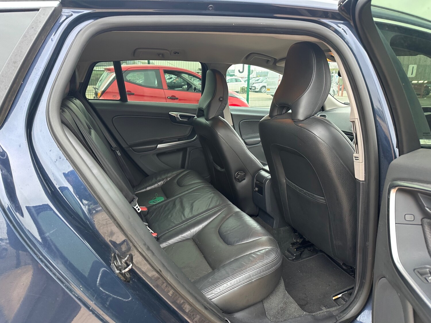 Used Volvo V60 2010 for sale - 77367274: Photo 12