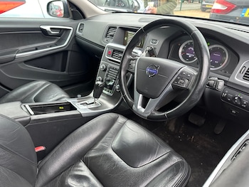 Used Volvo V60 2010 for sale - 77367274: Photo