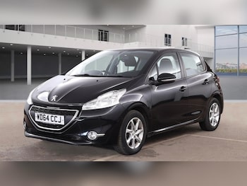 Used Peugeot 208 2014 for sale - 77915465: Photo