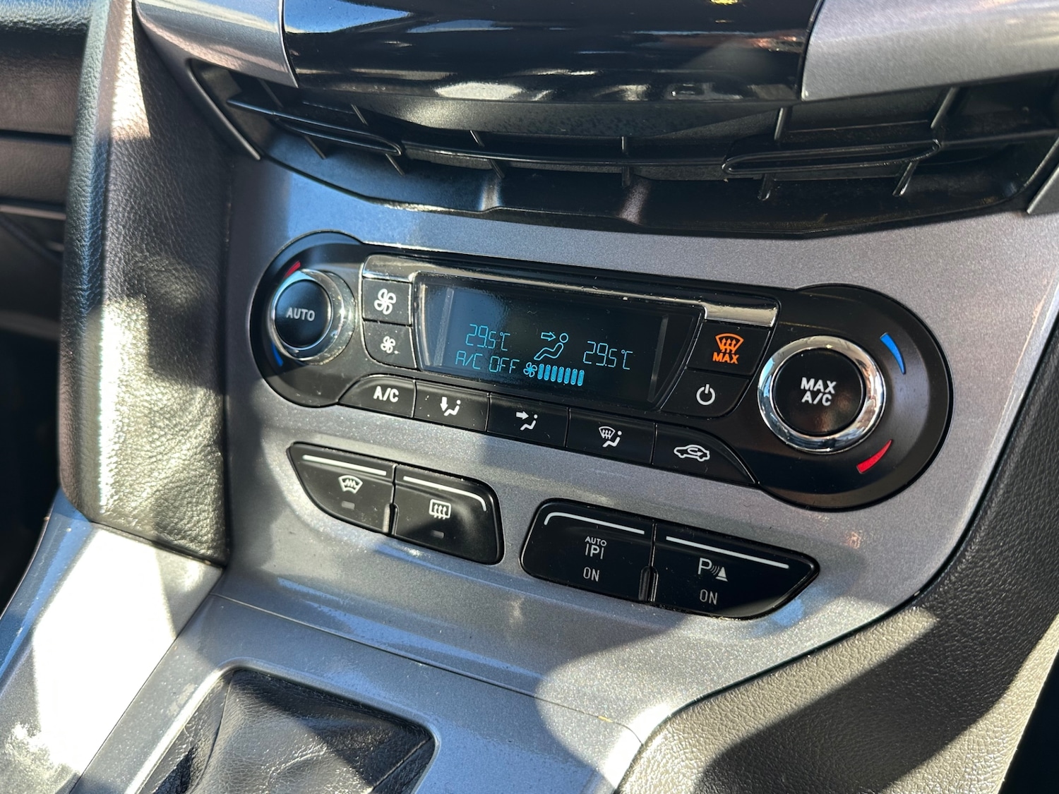 Used Ford Focus 2013 for sale - 76250750: Photo 22