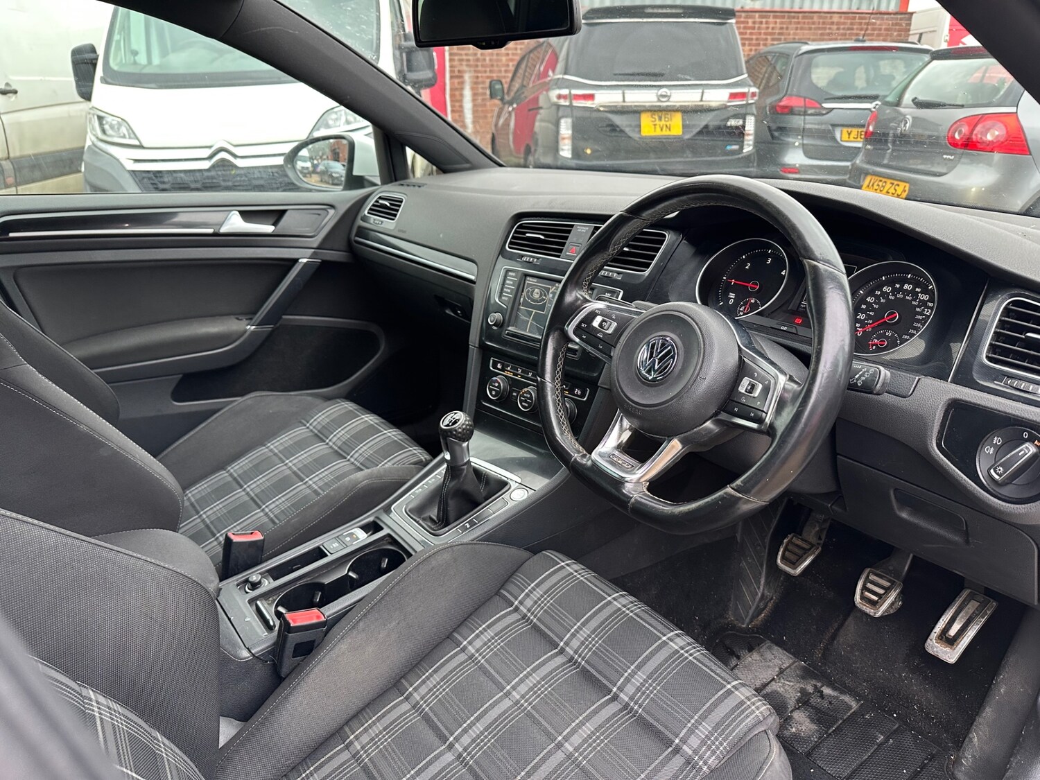 Used Volkswagen Golf 2015 for sale - 76492481: Photo 4