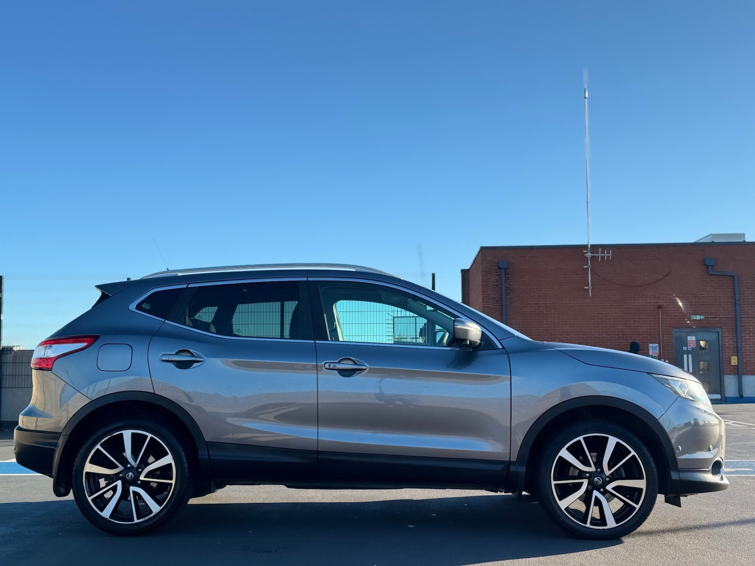 Used Nissan Qashqai 2015 for sale - 76799640: Photo 9