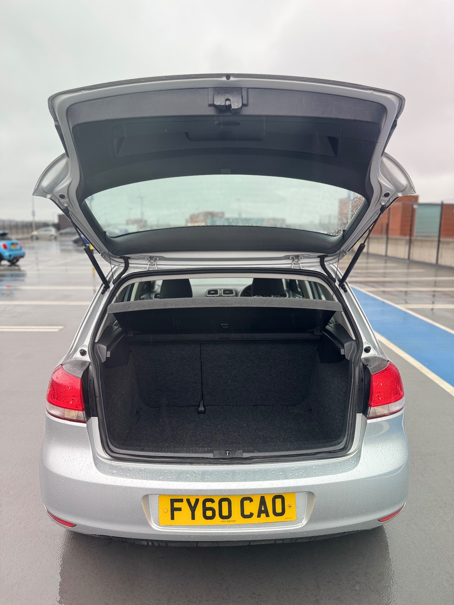 Used Volkswagen Golf 2010 for sale - 77707960: Photo 11