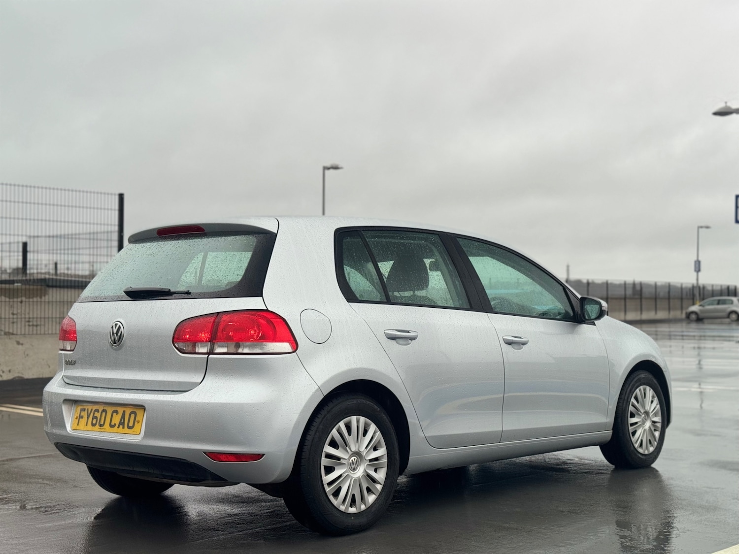 Used Volkswagen Golf 2010 for sale - 77707960: Photo 3