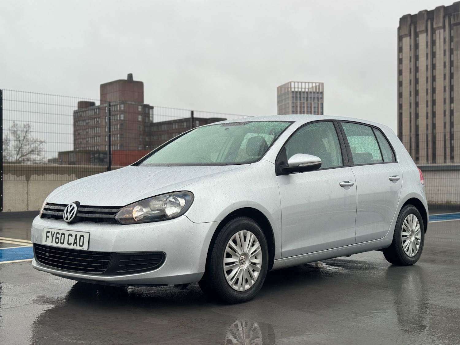 Used Volkswagen Golf 2010 for sale - 77707960: Photo 5
