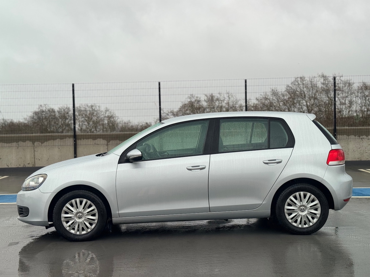 Used Volkswagen Golf 2010 for sale - 77707960: Photo 9