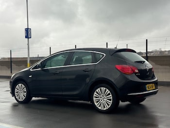 Used Vauxhall Astra 2014 for sale - 77399981: Photo