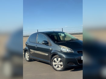 Used Toyota AYGO 2011 for sale - 79289664: Photo