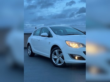 Used Vauxhall Astra 2015 for sale - 76963648: Photo