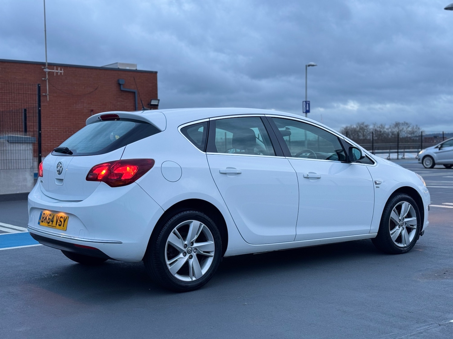 Used Vauxhall Astra 2015 for sale - 76963648: Photo 3