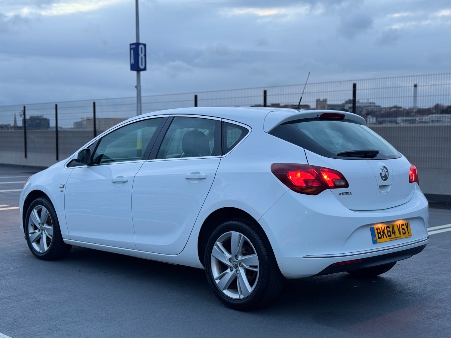 Used Vauxhall Astra 2015 for sale - 76963648: Photo 4