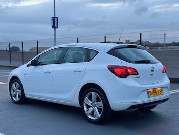 Used Vauxhall Astra 2015 for sale - 76963648: Photo