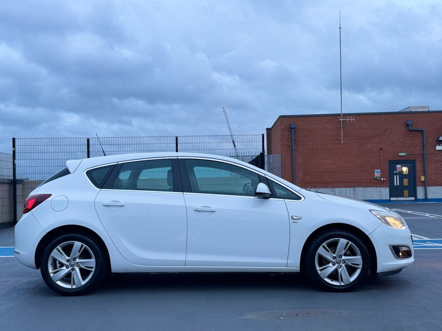 Used Vauxhall Astra 2015 for sale - 76963648: Photo 9