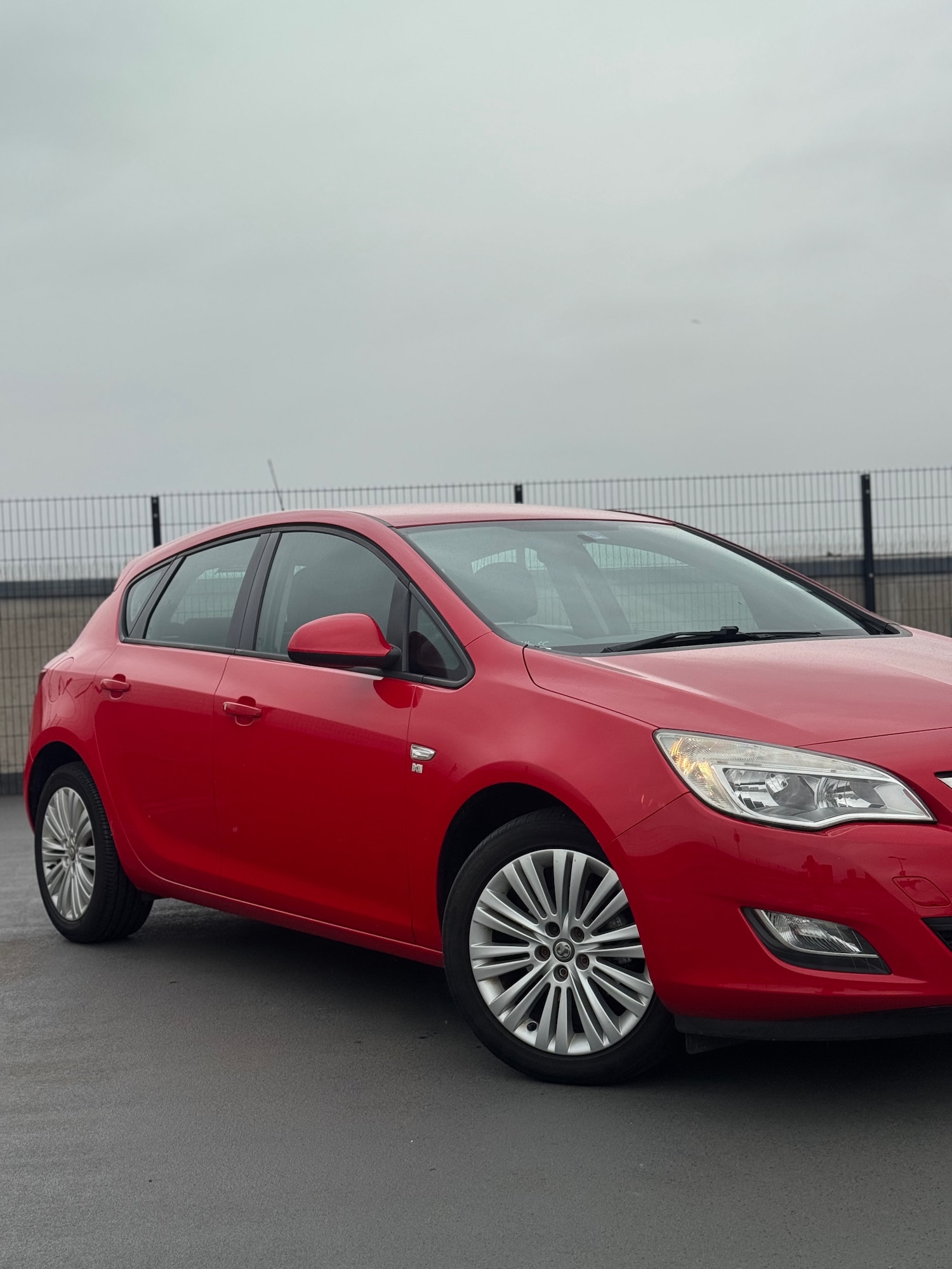 Used Vauxhall Astra 2011 for sale - 77898144: Photo 2
