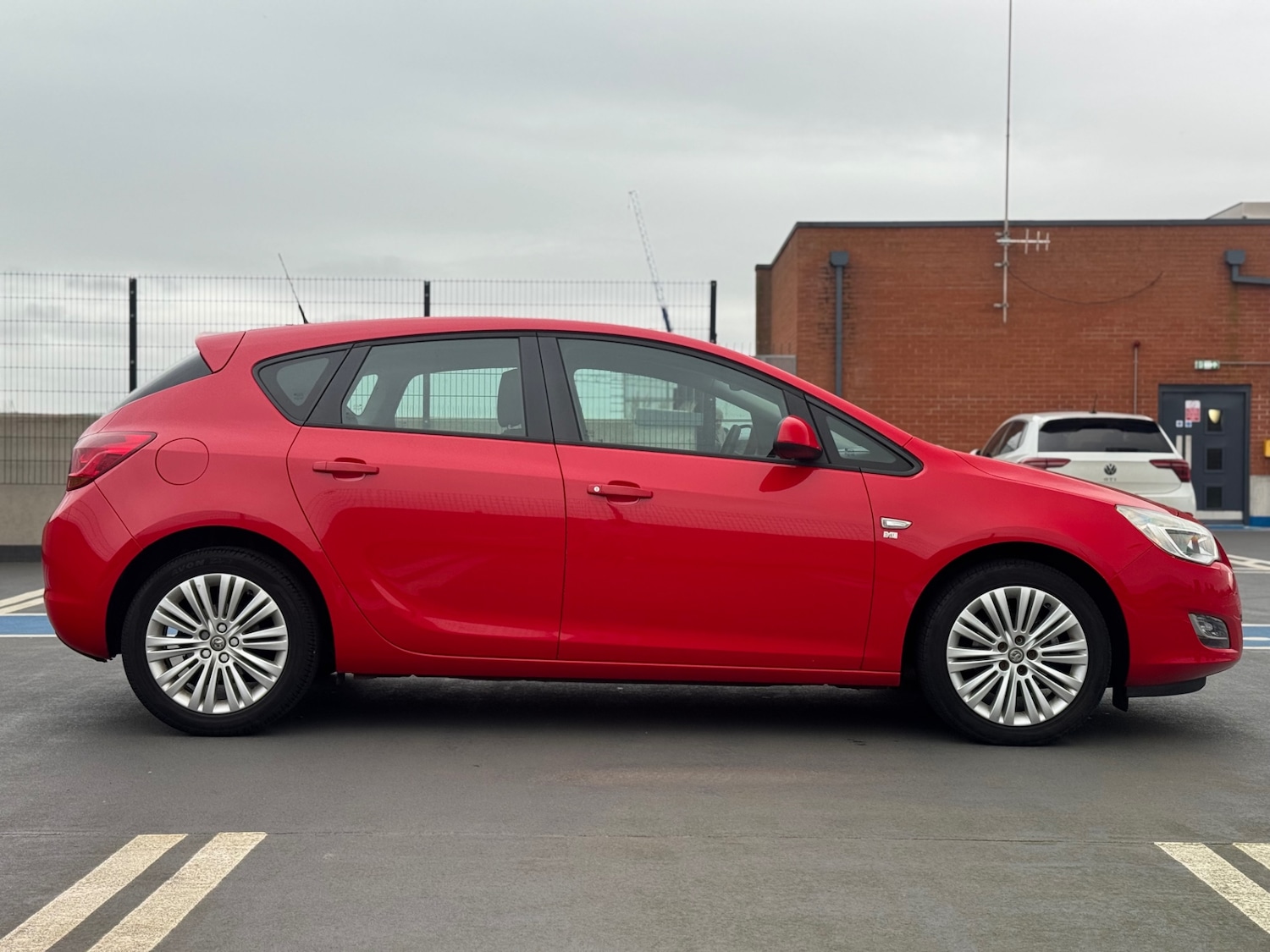 Used Vauxhall Astra 2011 for sale - 77898144: Photo 9