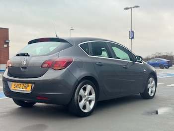 Used Vauxhall Astra 2012 for sale - 78412007: Photo