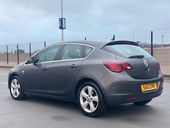 Used Vauxhall Astra 2012 for sale - 78412007: Photo